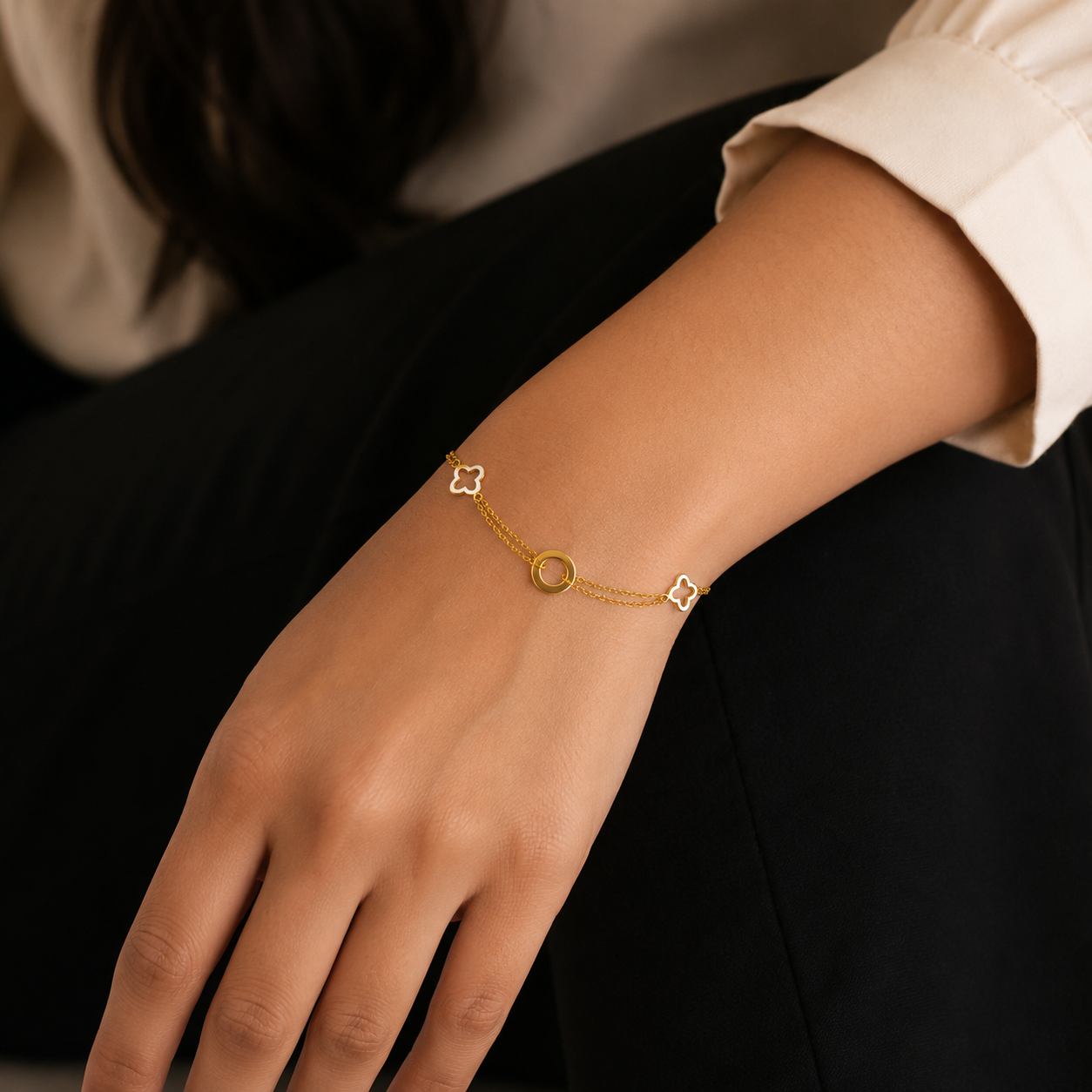 Circle Trefle Layered Chain Bracelet
