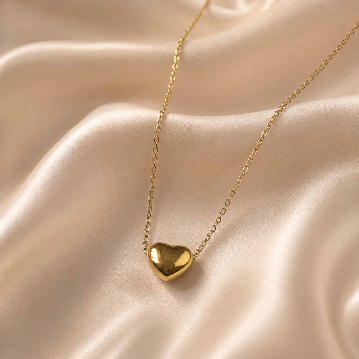 Glassy Heart Necklace