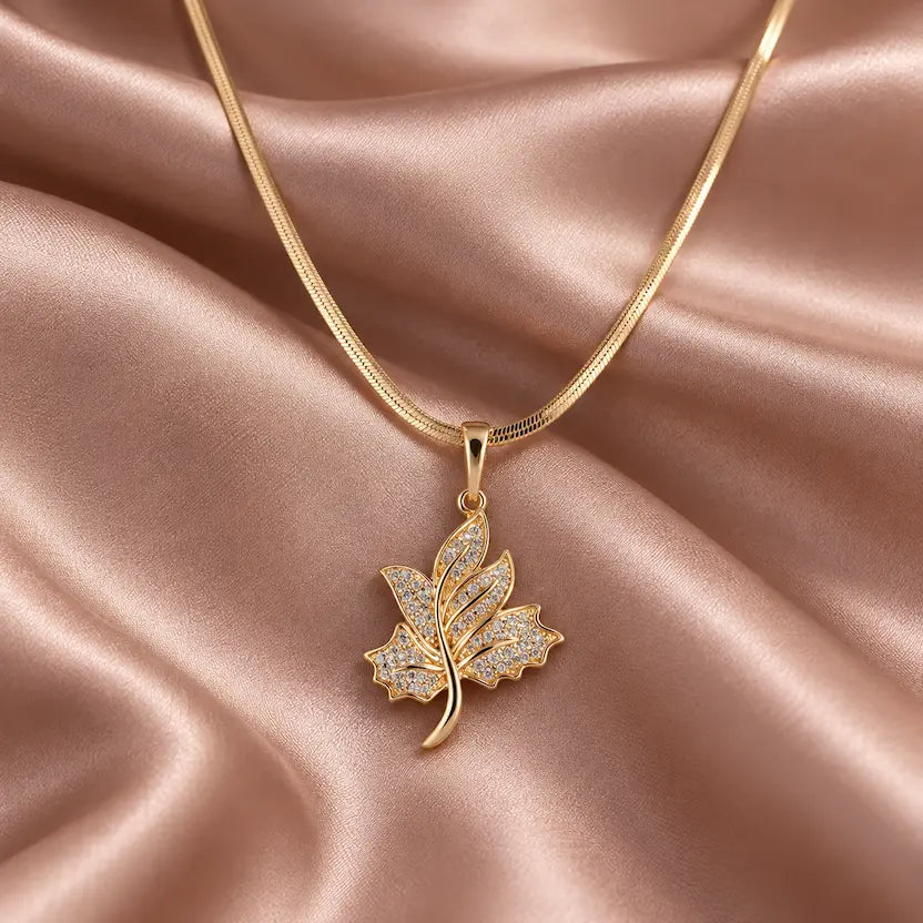 Leaf Pendant Snake Chain Necklace