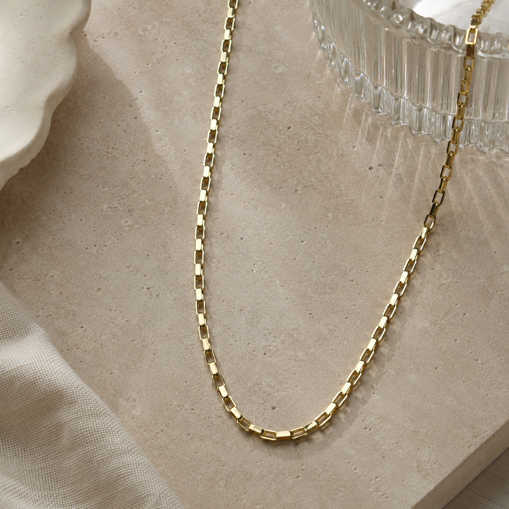 Classic Everyday Essential Sleek Chain