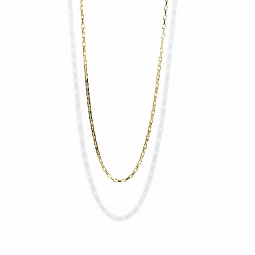 SVORA Classic Everyday Essential Sleek Chain, 18k gold-dipped stainless steel, waterproof and anti-tarnish.